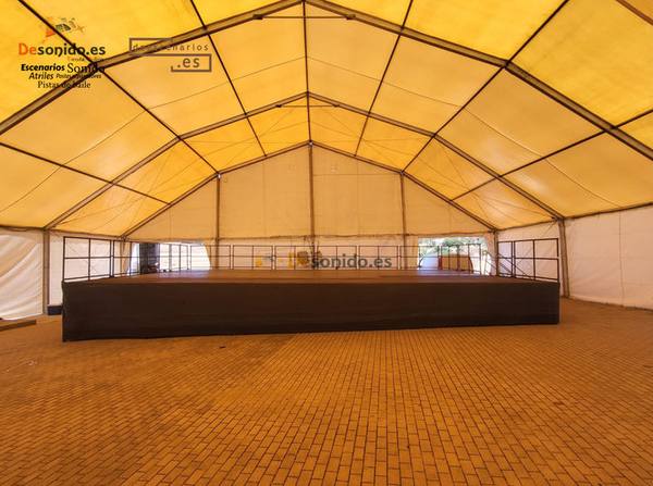 Escenario de 12x8 metros para la caseta municipal de El Almendro.