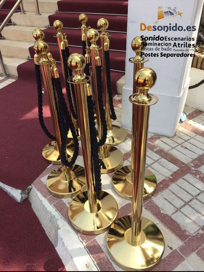 Postes dorados para serie de Tv
